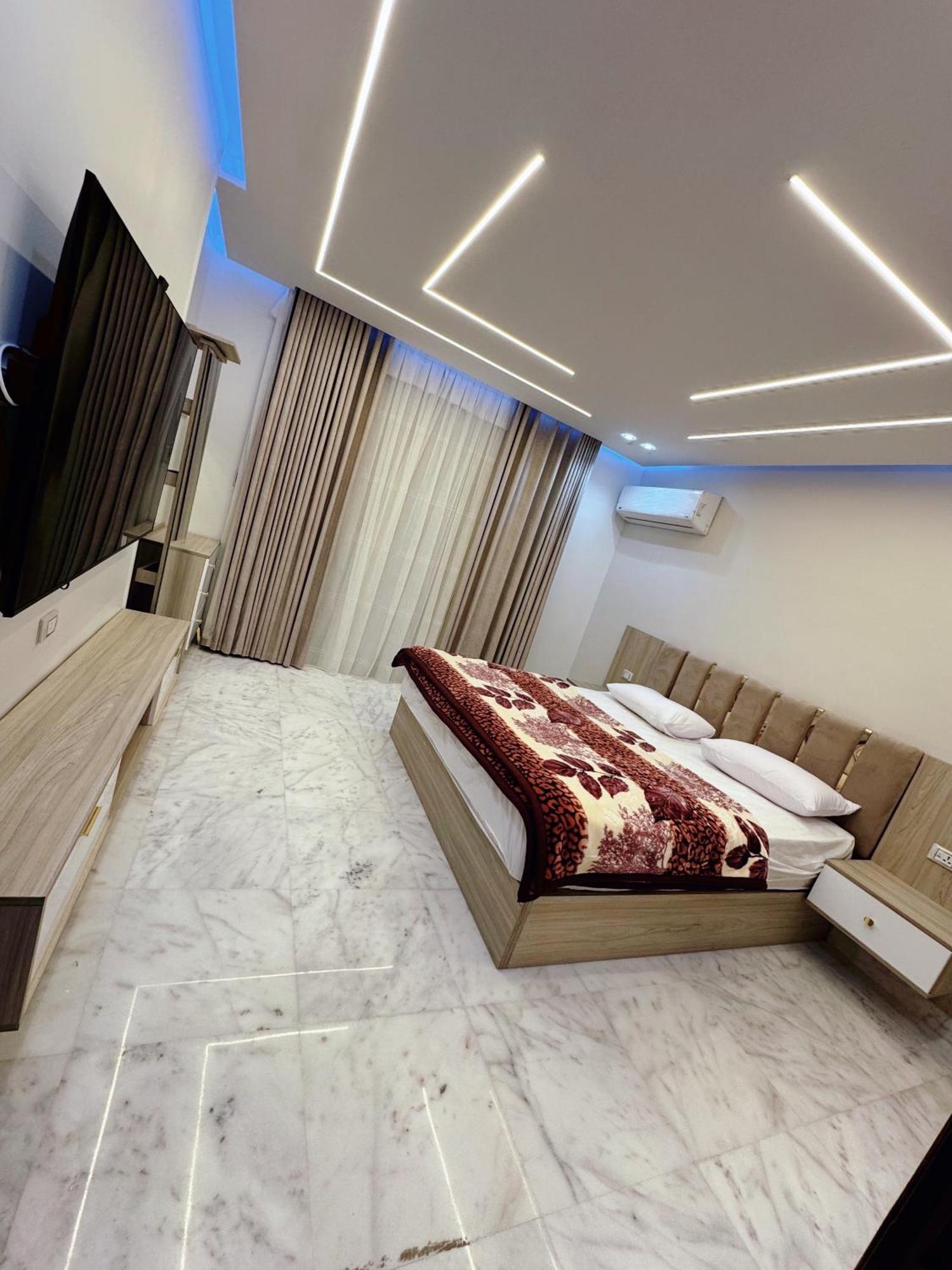 Luxury Duplex Hotel Apartment Sheraton Al Matar