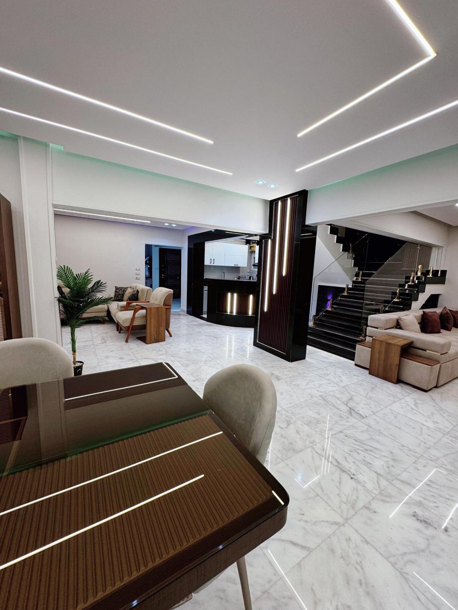 Luxury Duplex Hotel Apartment Sheraton Al Matar Apartment